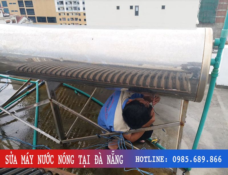 sửa máy nước nóng